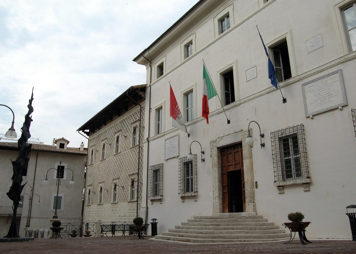 Avviso per l’accesso a contributi concessi a famiglie numerose con almeno quattro figli